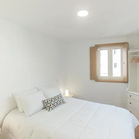 Host Wise - Urban Comfort House * Oporto